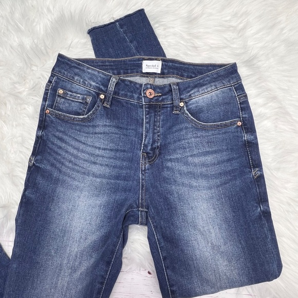👖|•SPECIAL A•| Skinny Split Bottom Mid Rise Stretch Jeans Size 7👖 - Picture 3 of 11
